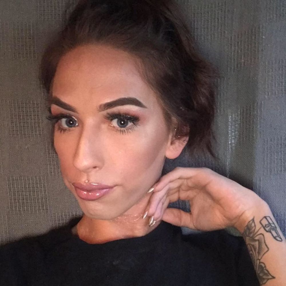 Meet your Posher, Corinna